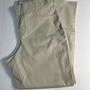 Nine West Jeans multiple sizes color cremestone